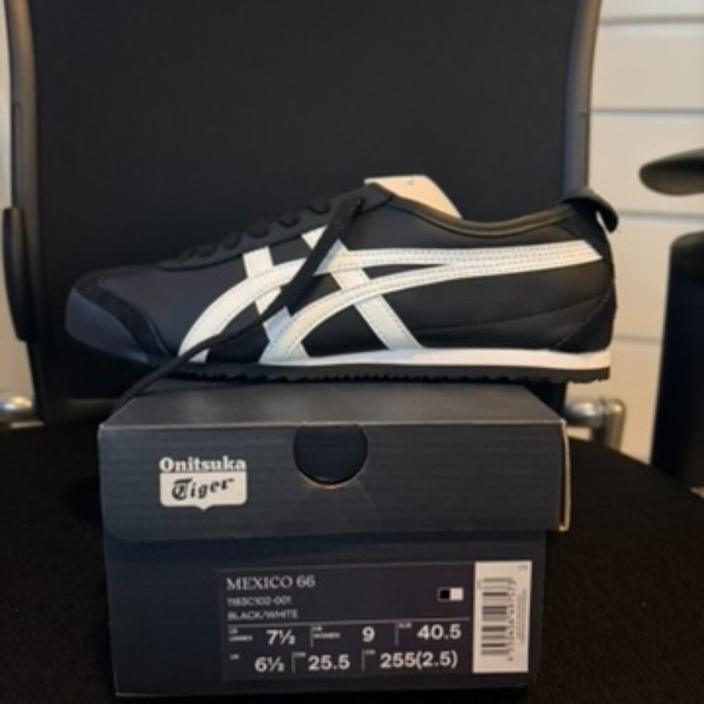NWT Onitsuka Tiger Mexico 66 Black/White